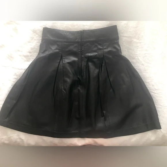 NWT S.A.S. 100% leather full skirt - Picture 2 of 10